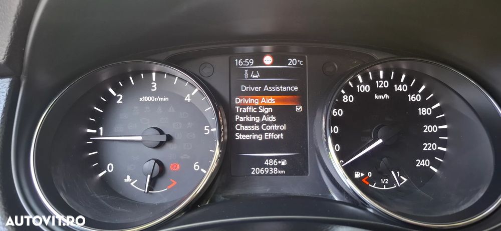 Nissan Qashqai 1.5 DCI Start/Stop Tekna - 28