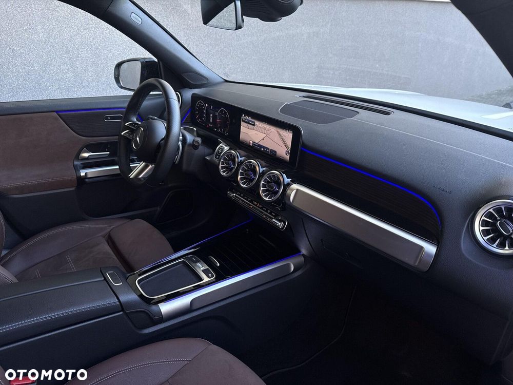 Mercedes-Benz GLB 200 d 4-Matic AMG Line 8G-DCT - 16