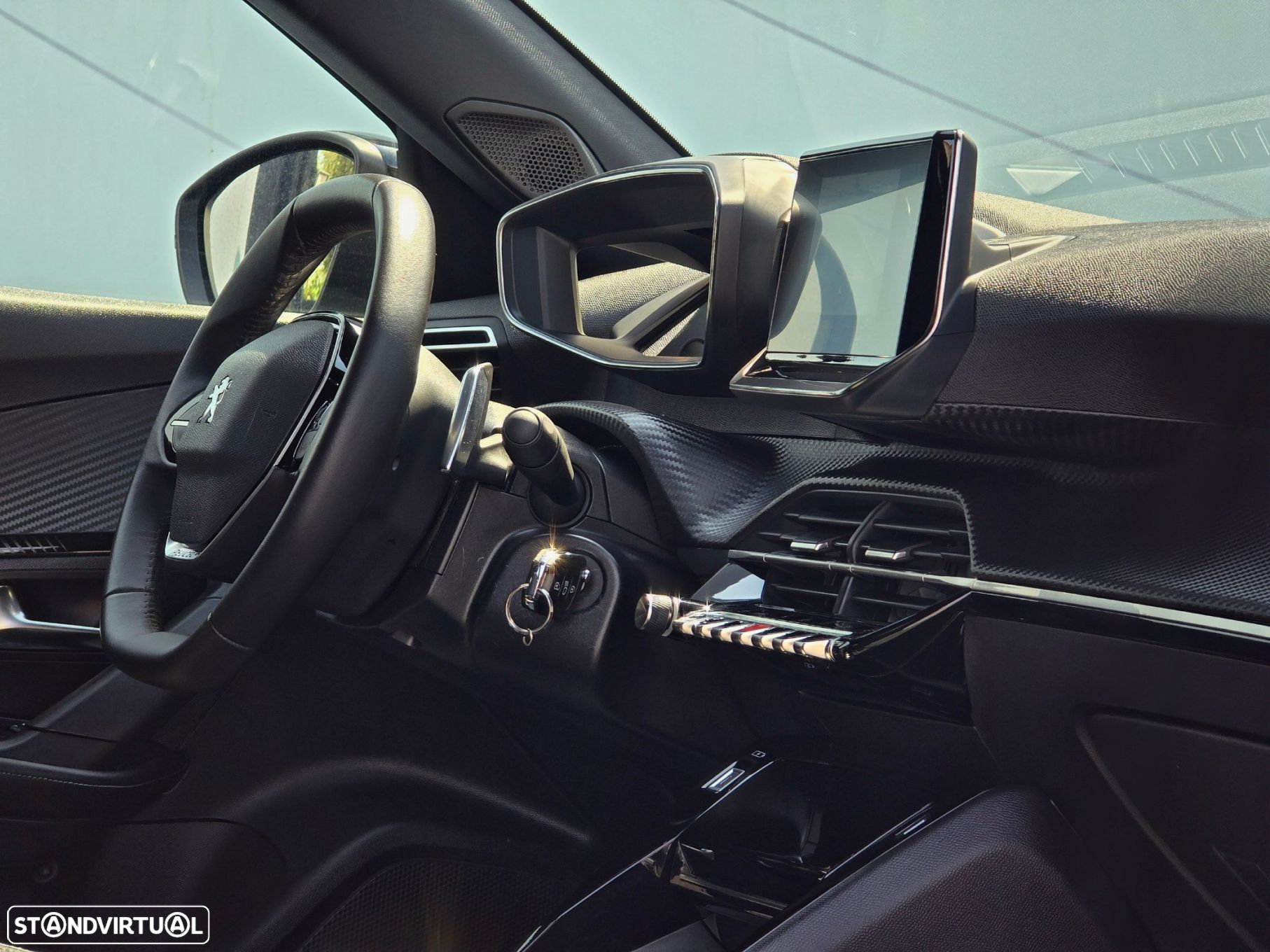 Peugeot 2008 1.2 PureTech Allure Pack EAT8 - 13