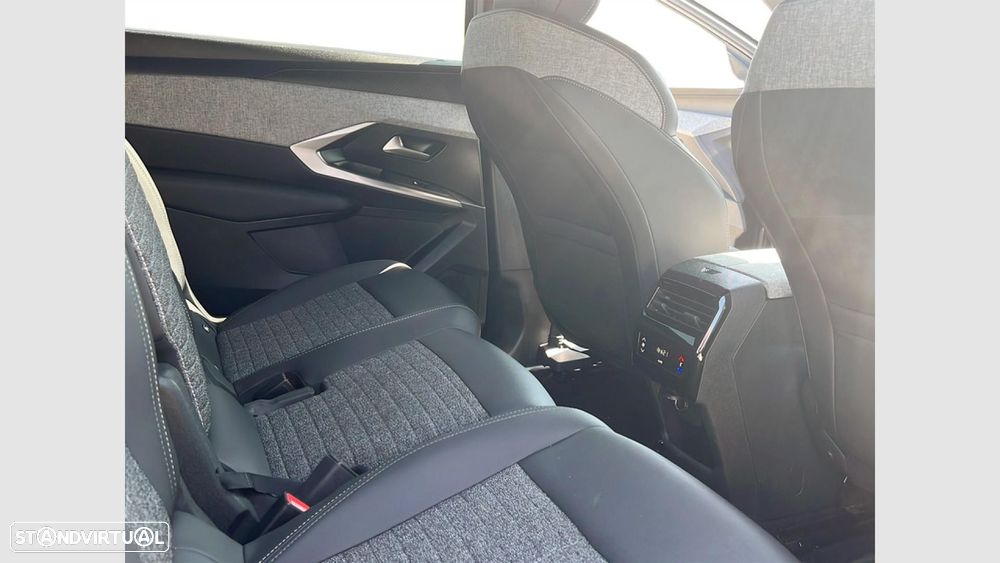 Peugeot 5008 1.2 Hybrid Allure Pack e-DCS6 - 18