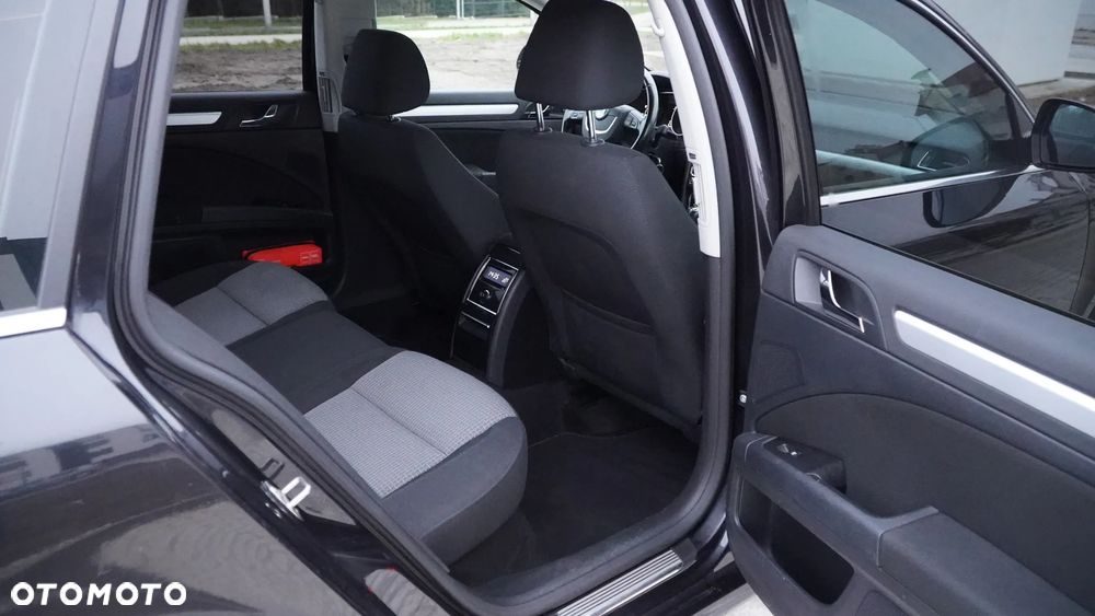 Skoda Superb 1.8 TSI Ambition DSG - 14