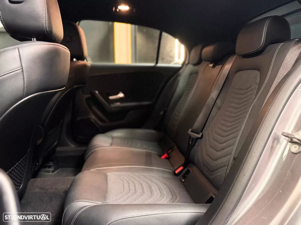 Mercedes-Benz A 250 e Style Plus - 21