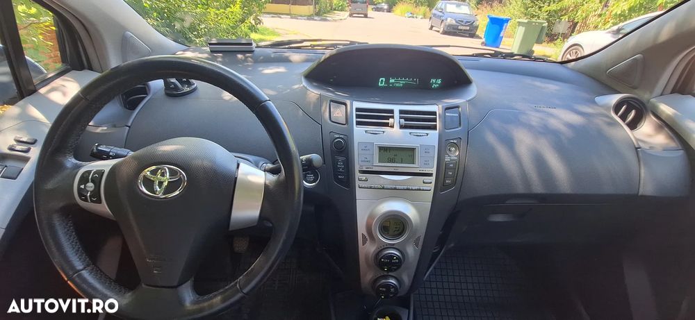 Toyota Yaris 1.4 D-4D Terra - 12