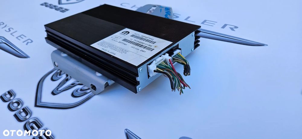 Dodge Durango III LIFT 2021-2025  wzmacniacz z kostkami 68549076AA - 4