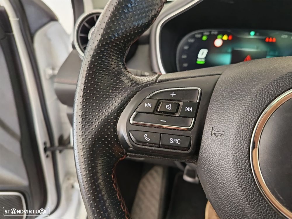 MG EHS 1.5 T-GDI Plug-in Hybrid Luxury - 14