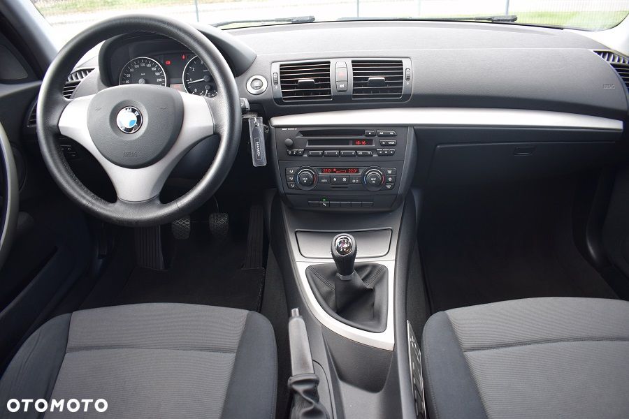 BMW Seria 1 116i - 5