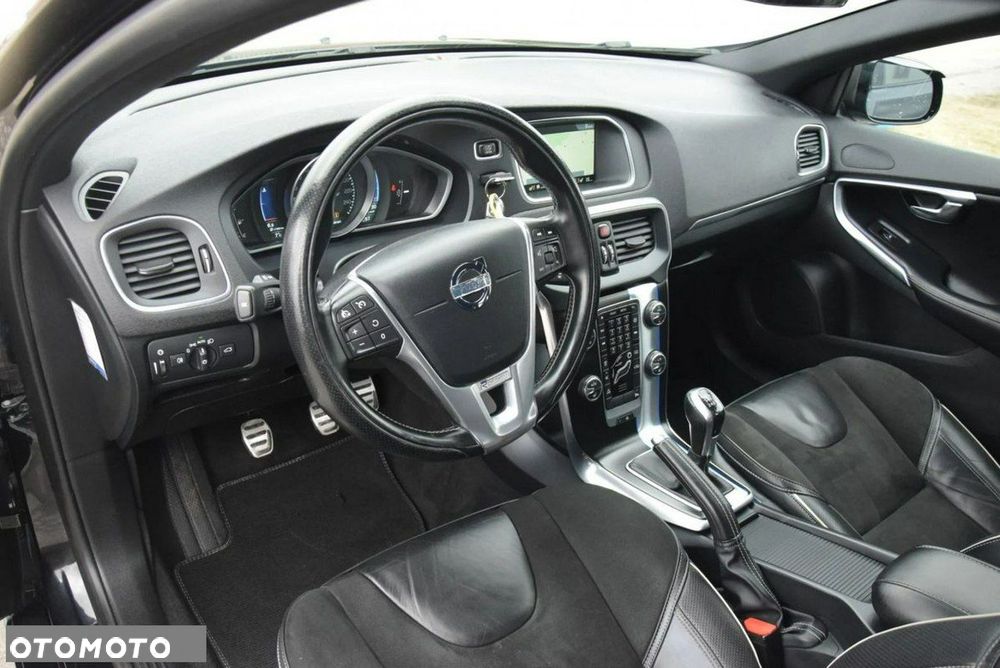 Volvo V40 D4 Drive-E R-Design Kinetic - 23