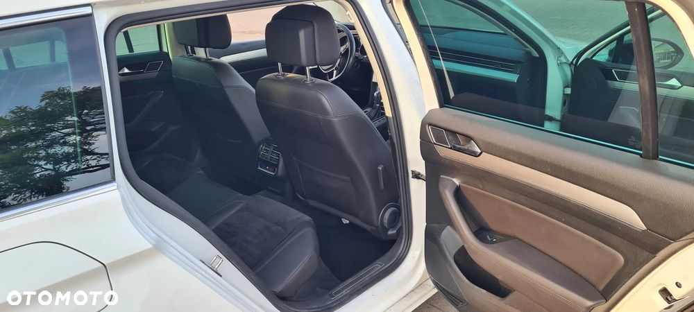 Volkswagen Passat 2.0 TDI SCR DSG Comfortline - 7