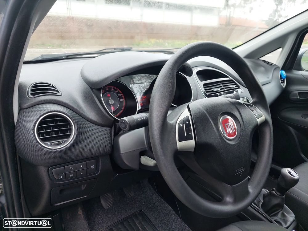 Fiat Punto 1.3 M-Jet Lounge S&S - 15