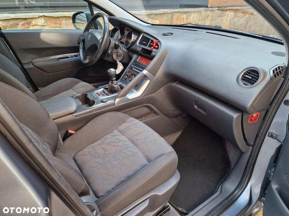 Peugeot 3008 1.6 HDi Premium - 8