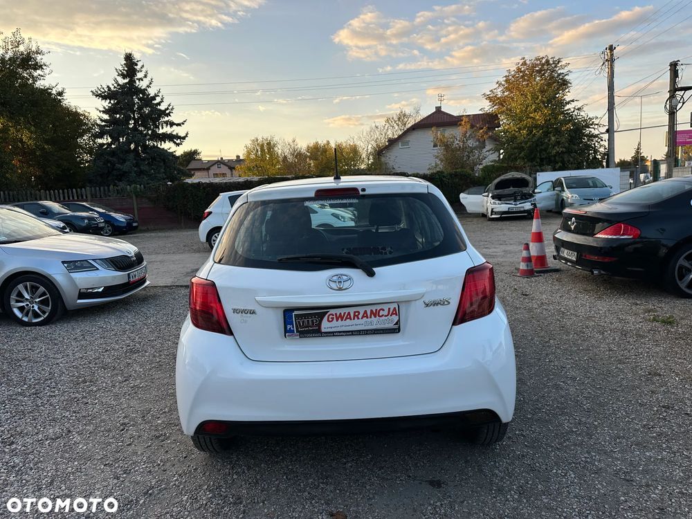 Toyota Yaris - 8
