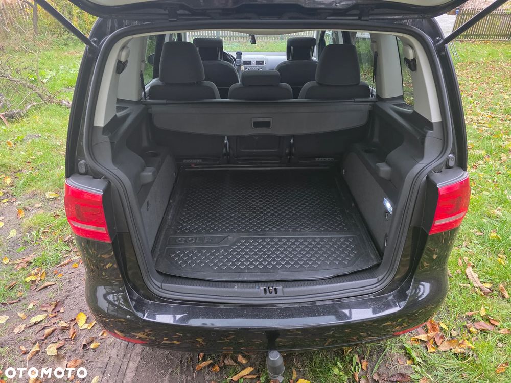 Volkswagen Touran 2.0 TDI DPF BlueMotion Technology DSG STYLE - 14