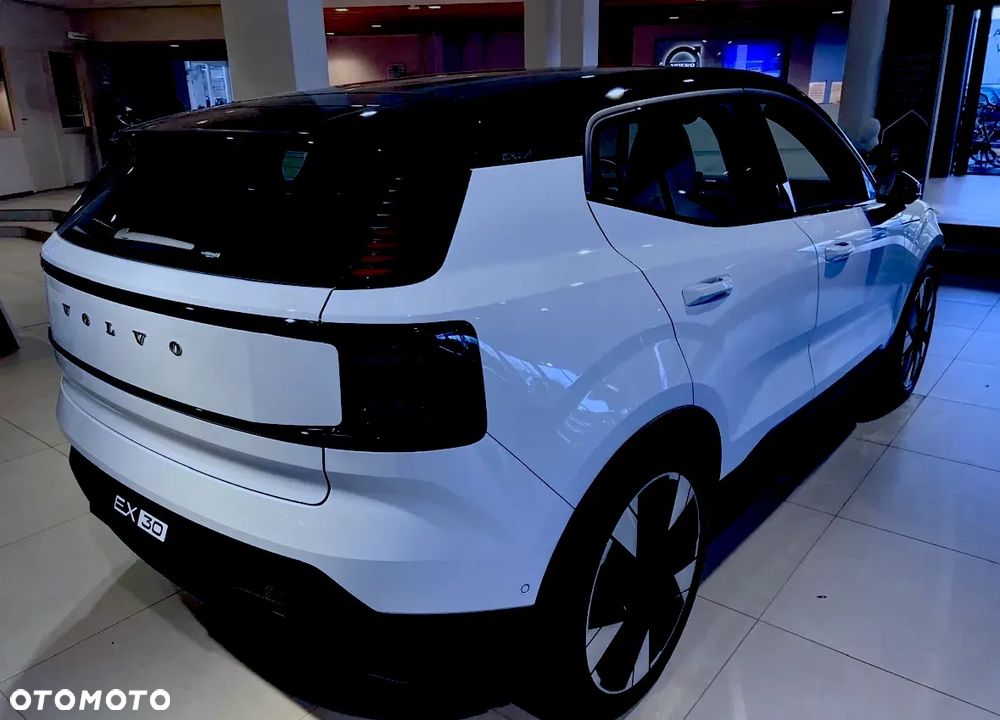 Volvo EX30 Twin Motor Performance AWD Ultra - 2