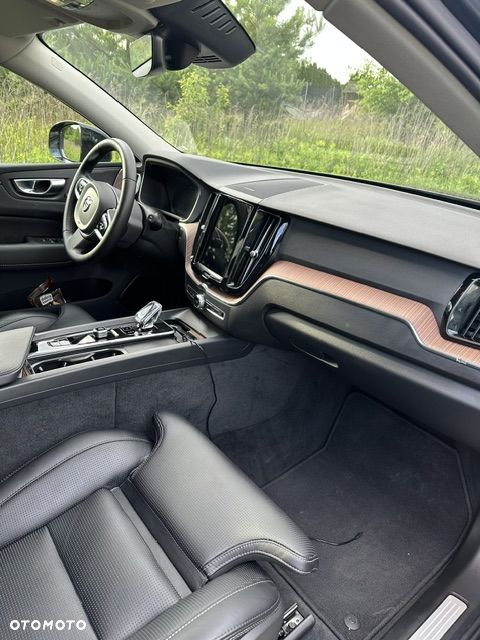 Volvo XC 60 B4 B Plus Dark - 7