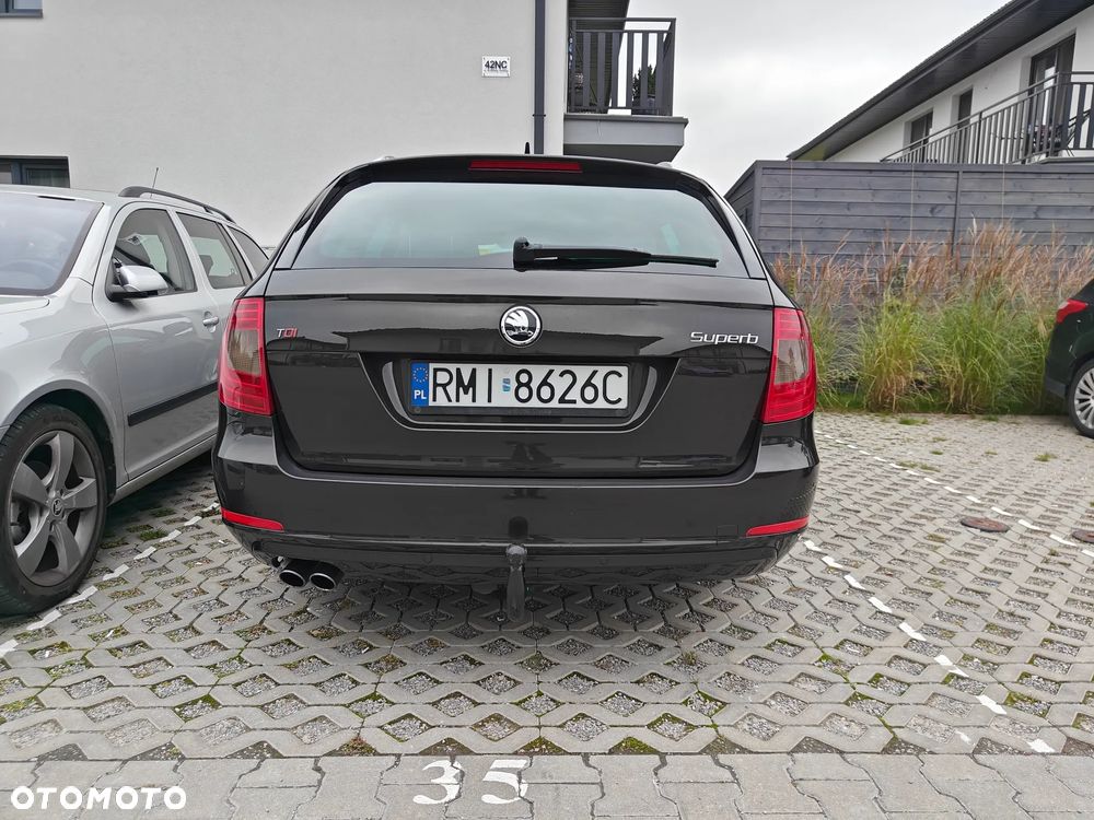 Skoda Superb 2.0 TDI Elegance DSG - 5