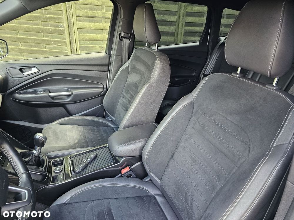 Ford Kuga 2.0 TDCi 4x4 ST-Line - 10