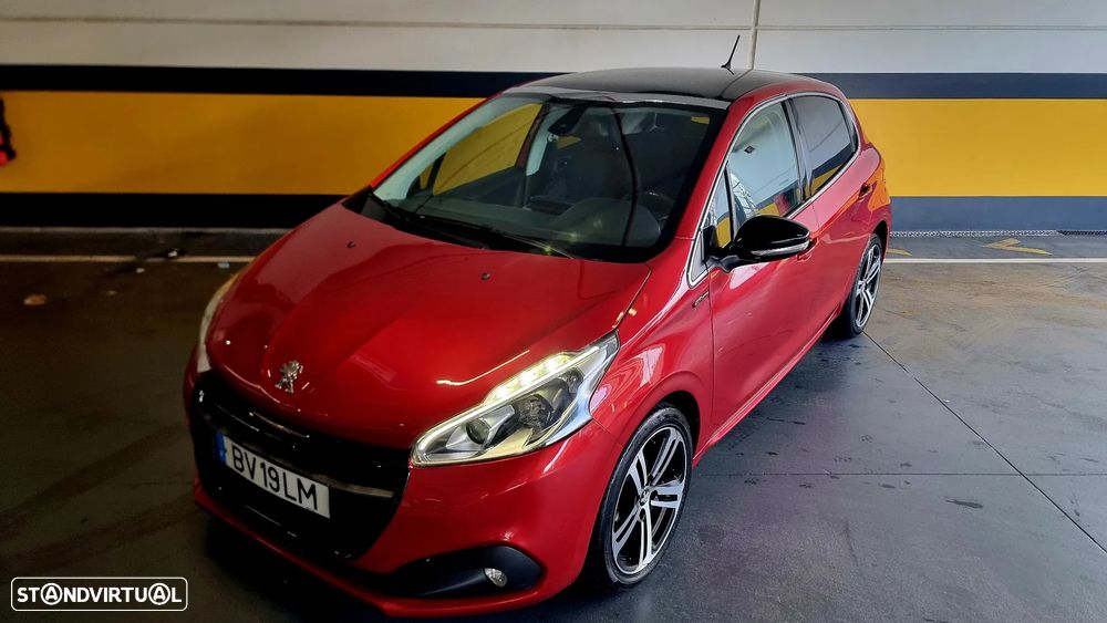 Peugeot 208 1.2 PureTech GT Line - 1