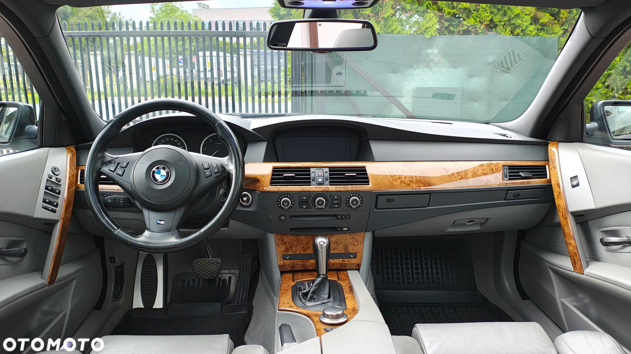 BMW Seria 5 530xd Touring - 12