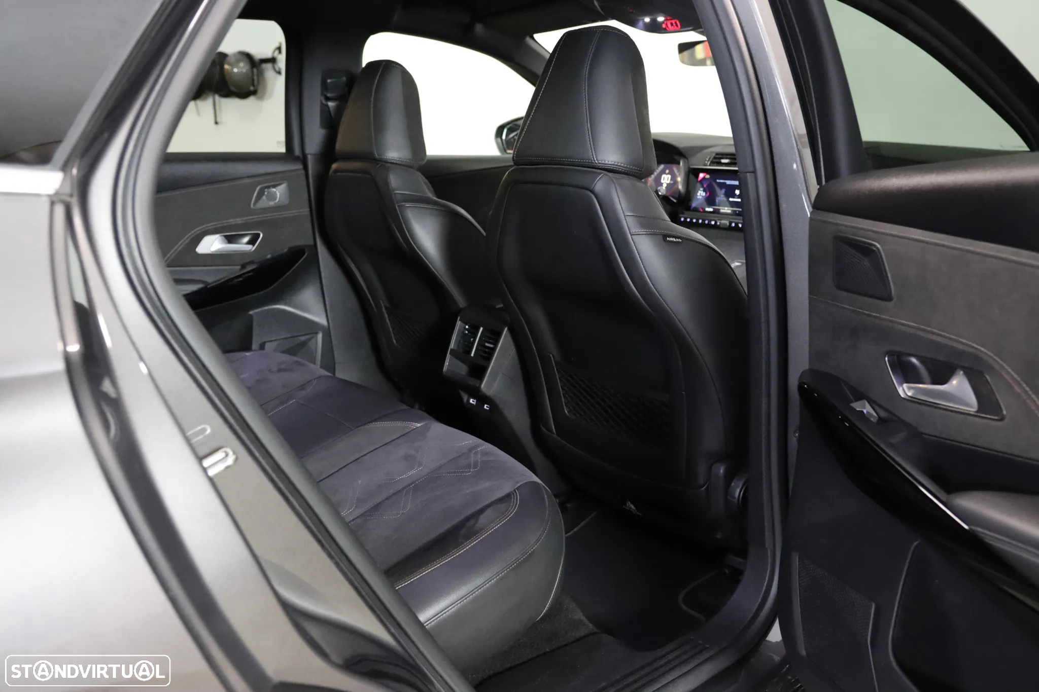 DS DS7 Crossback 1.5 BlueHDi Performance Line EAT8 - 26