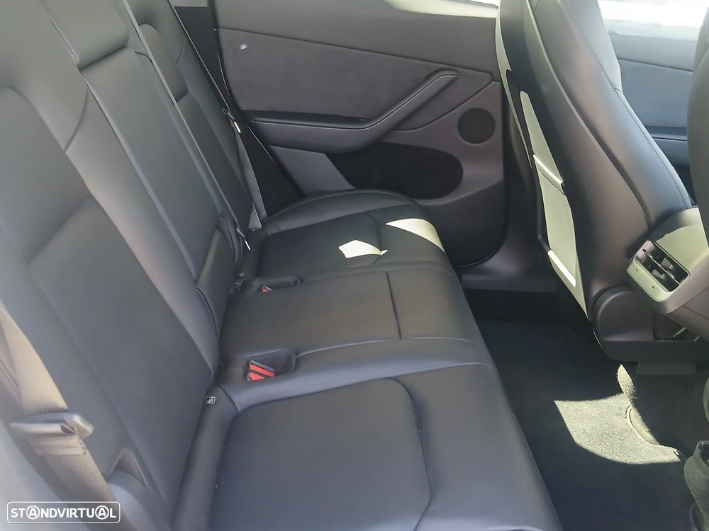 Tesla Model Y Performance Tração Integral - 22
