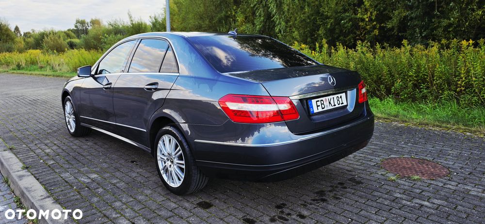 Mercedes-Benz Klasa E 220 CDI DPF BlueEFFICIENCY Automatik Elegance - 3