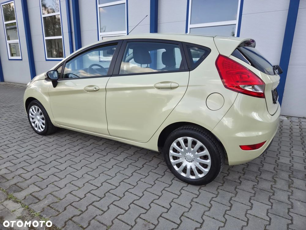 Ford Fiesta 1.25 Celebration - 7