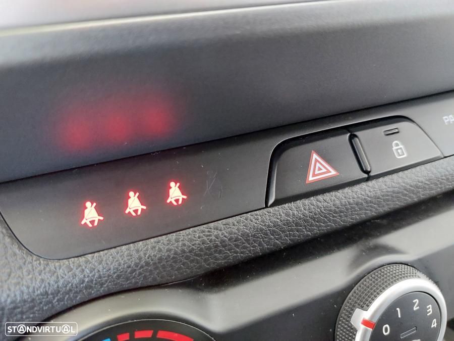 Kia Stonic 1.2 CVVT LX - 42