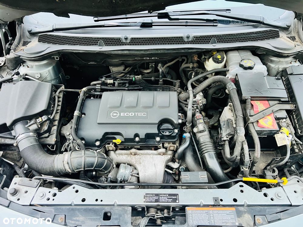 Opel Astra 1.4 Turbo Design Edition - 32