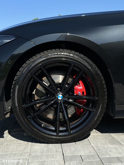 BMW Seria 3 320i M Sport - 10