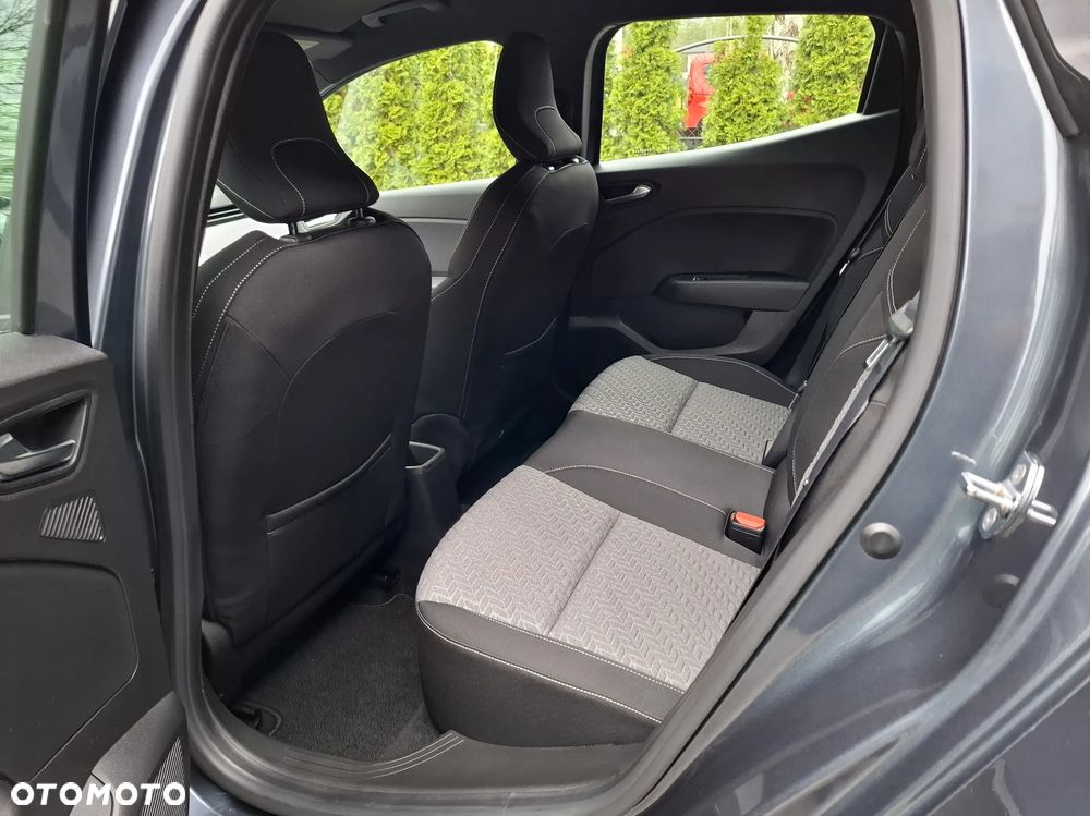 Renault Clio 1.6 E-TECH Techno - 12