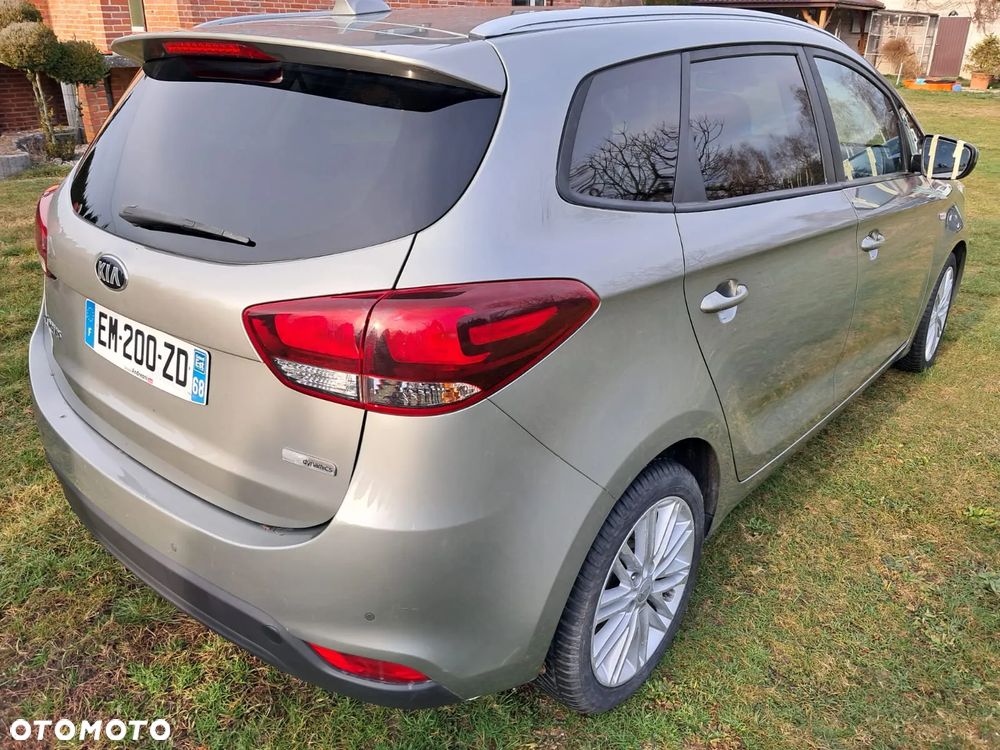 Kia Carens 1.7 CRDi 115 Dream Team Edition - 12