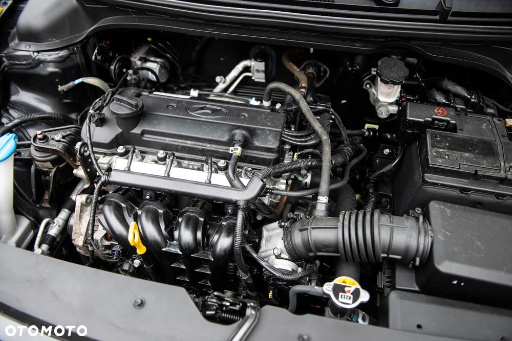 Hyundai i20 1.2 Select - 38