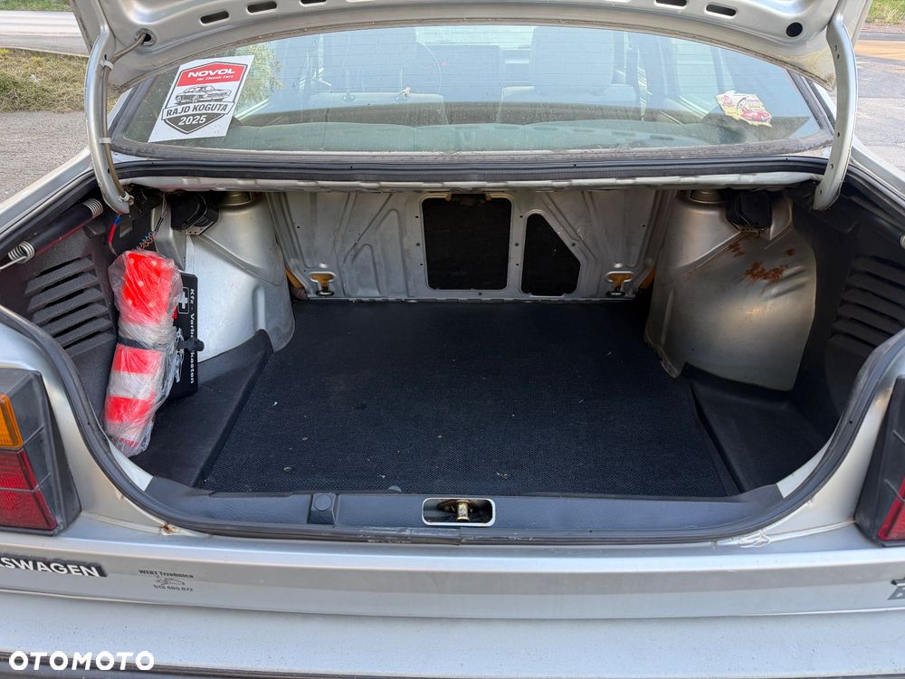 Volkswagen Jetta - 7