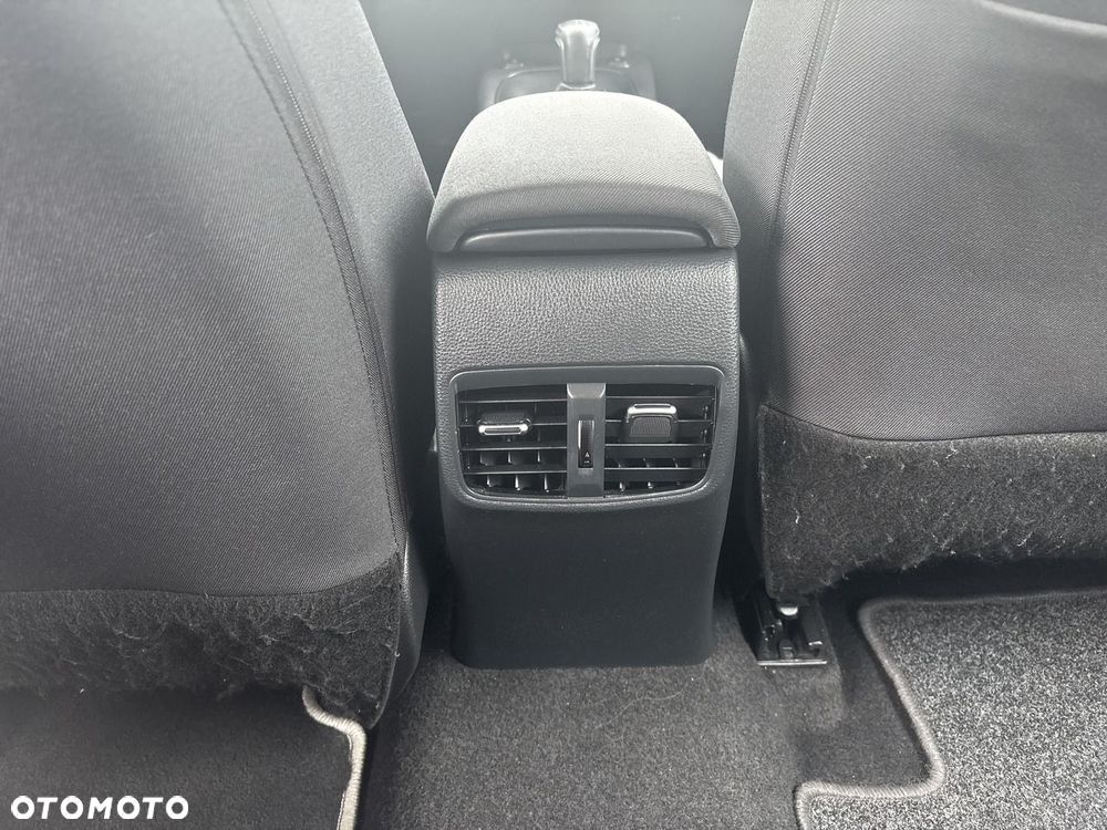 Toyota Corolla 1.8 Hybrid Comfort - 23