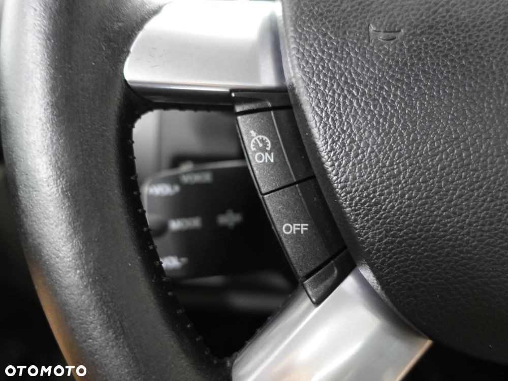 Ford Kuga - 37