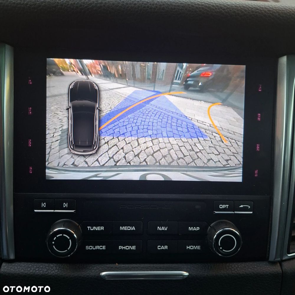 Porsche Macan Standard - 18