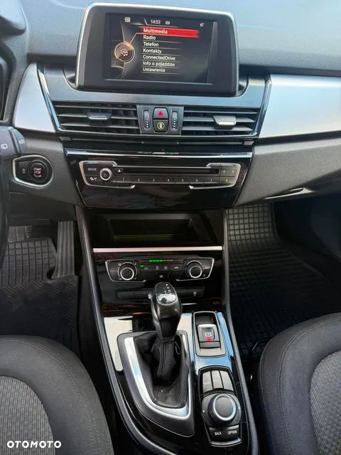 BMW Seria 2 216d - 8