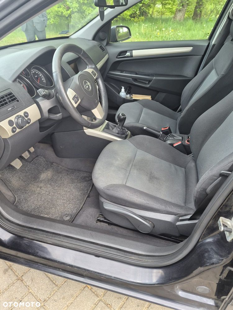 Opel Astra 1.9 CDTI - 7