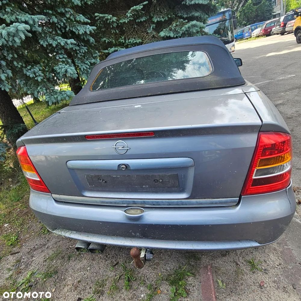 Opel Astra - G - Cabrio (2002r) 2,2 B 108 kW / 147 KM (kod lak: Z4AU) pojazd na części - 4