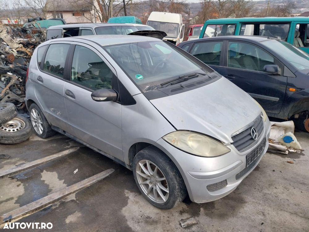 Dezmembram Mercedes A Class 2,0 cdi an 2005-2011 - 3