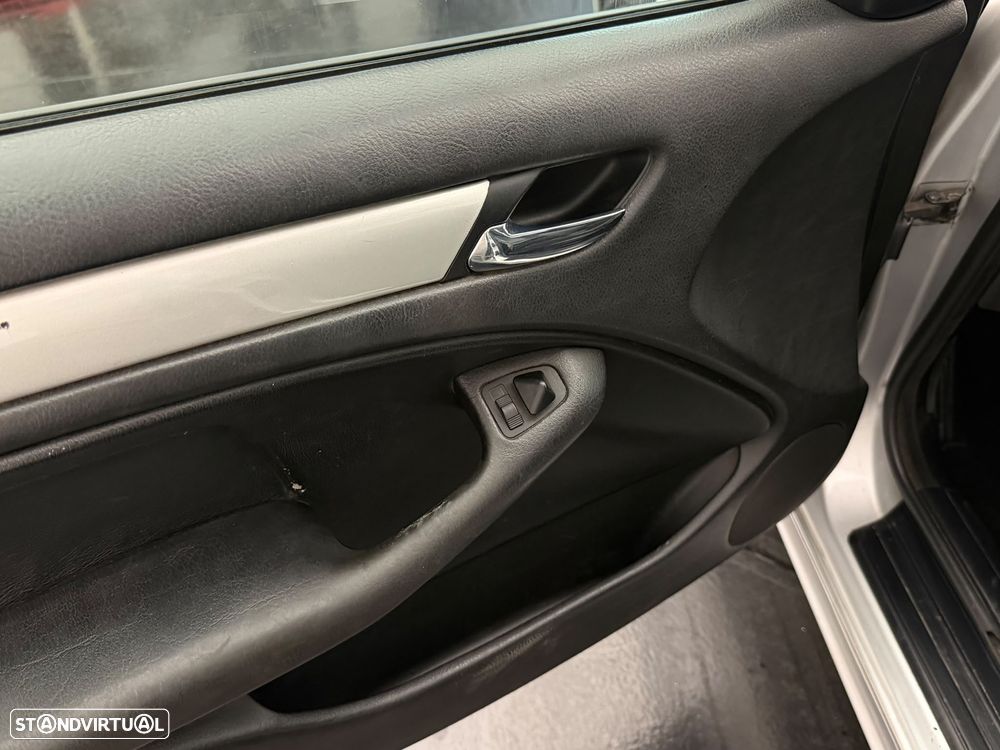 BMW 320 d Touring - 9