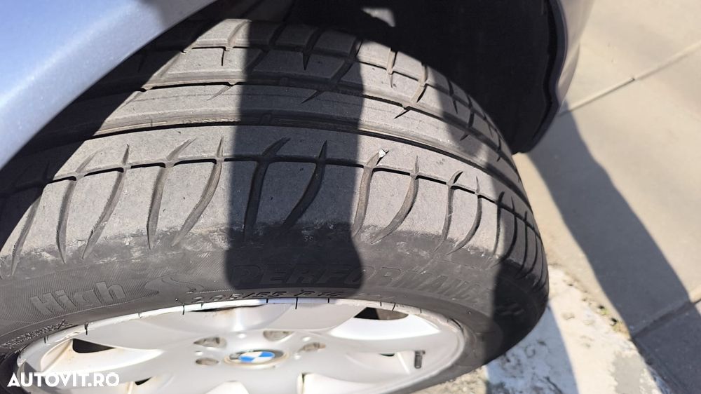 BMW Seria 3 320i - 9