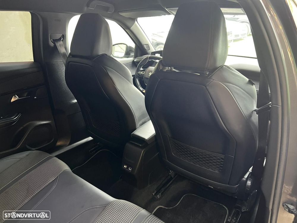 Peugeot 2008 - 17