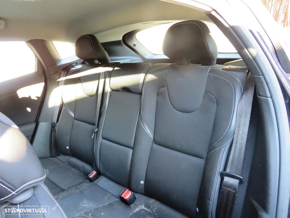 Volvo V40 1.6 D2 (114cv) de 2012 - Peças Usadas (8153) - 5