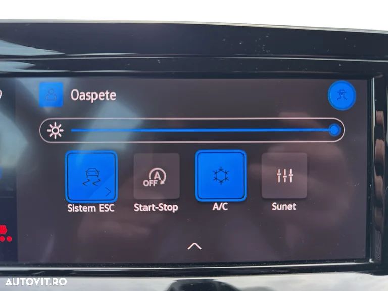 Volkswagen Golf 1.0 eTSI DSG MHEV Life - 21