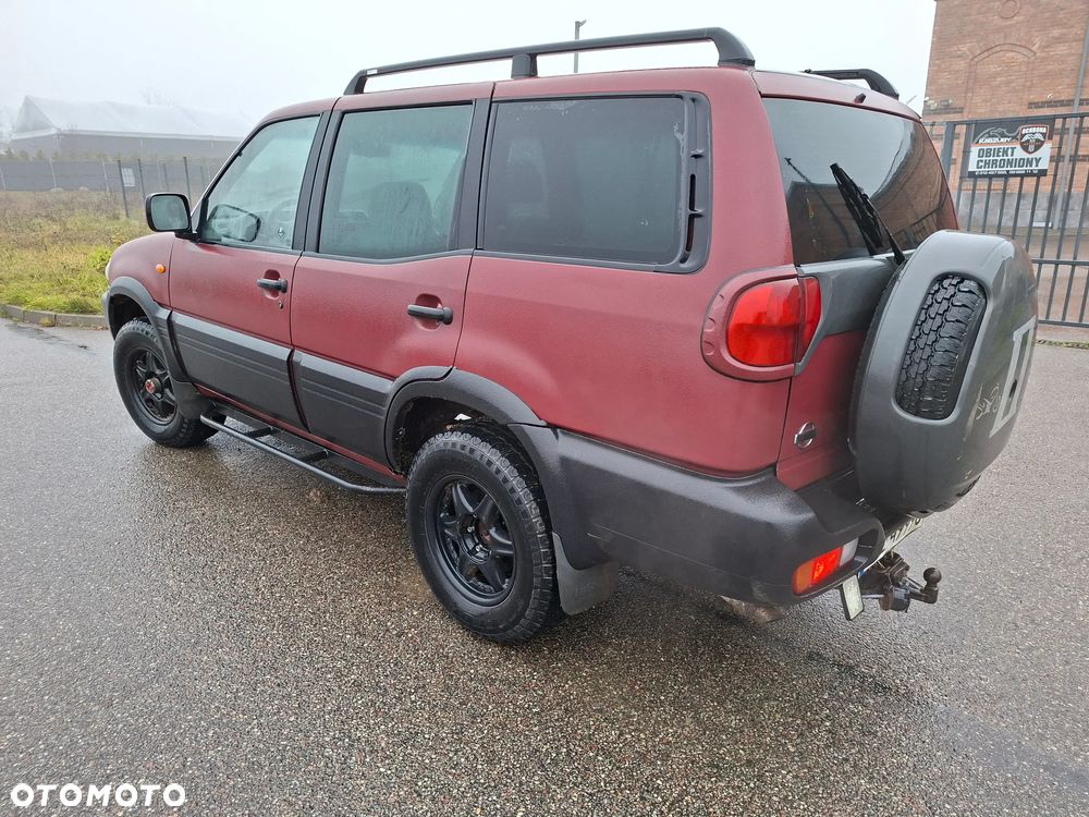 Nissan Terrano - 3