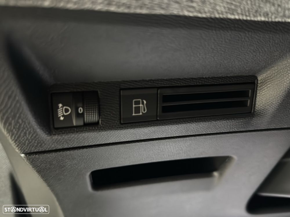 Peugeot 5008 1.6 Plug-in Hybrid Allure e-DCS7 - 26