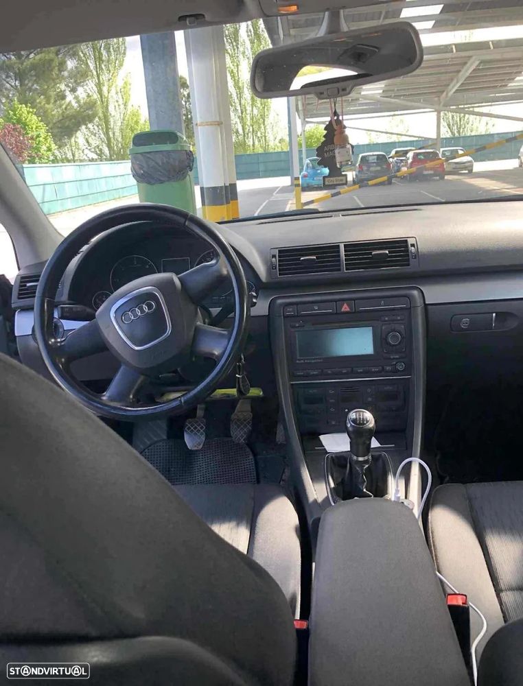 Audi A4 Avant - 4