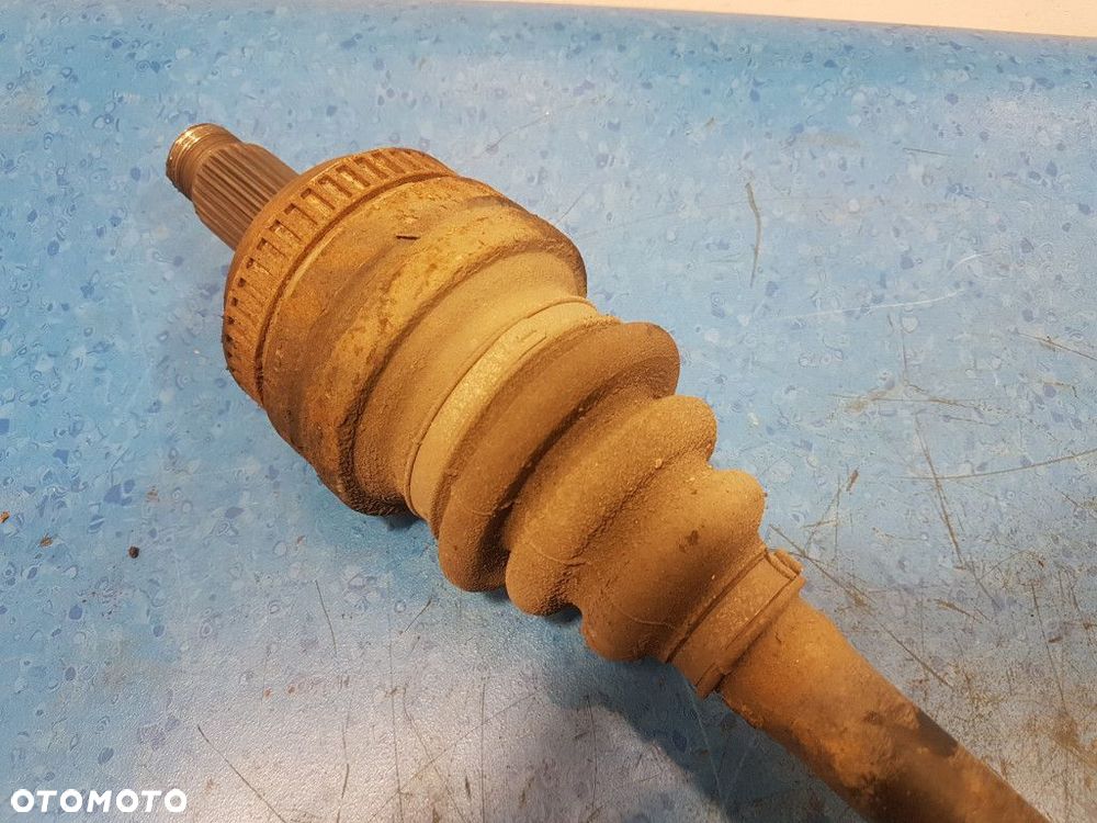 BMW 1 E87 118D PÓŁOŚ PRAWA TYŁ  N47 - 7