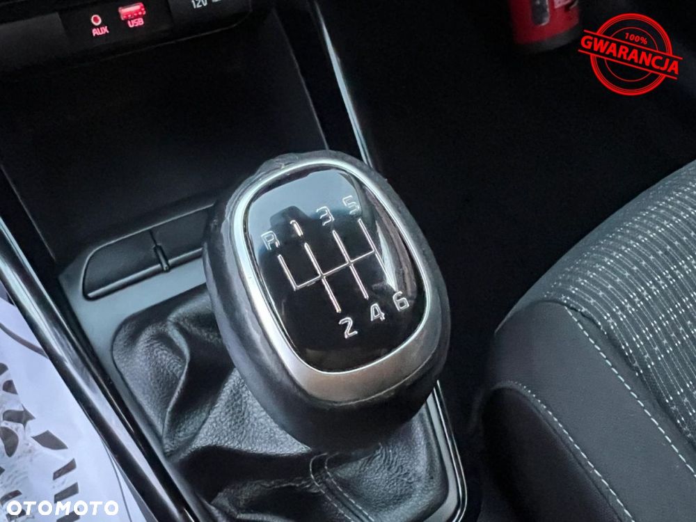 Kia Stonic - 37